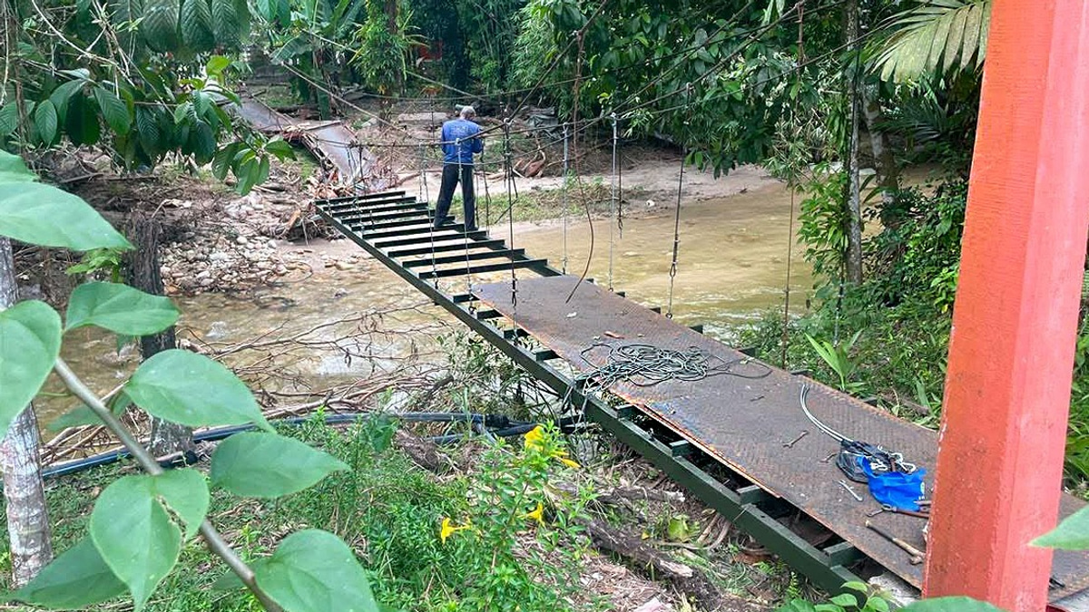 Perak Allocates RM500,000 For Concrete Bridge After Kampung Ulu Geruntum Collapse