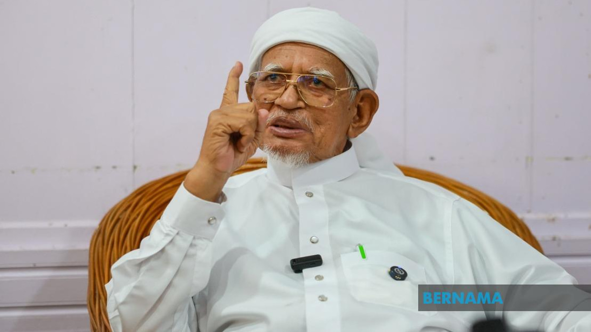 PAS Chief Claims Bersatu Has Lost PN Membership; Azmin Disputes Automatic Withdrawal