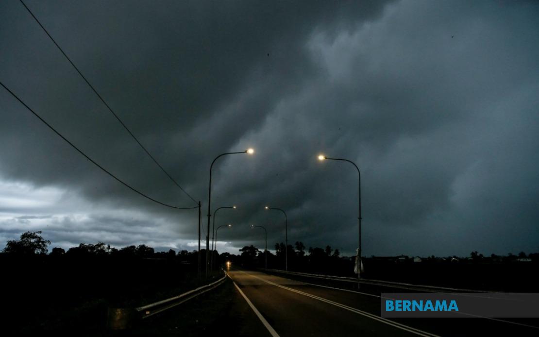 MetMalaysia Warns of Severe Thunderstorms Across Multiple States and Labuan