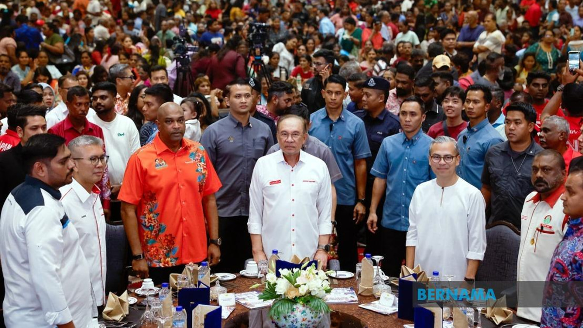 Anwar Stands by Apology to Indian Community, Rejects Divisive Narratives