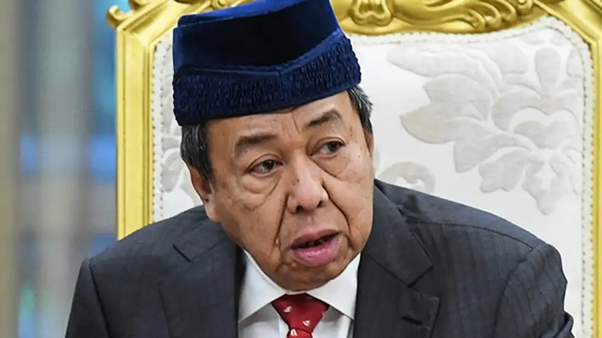 Sultan Sharafuddin Credits Najib, Praises Anwar's Role in LRT3 Project While Criticising DAP Leaders