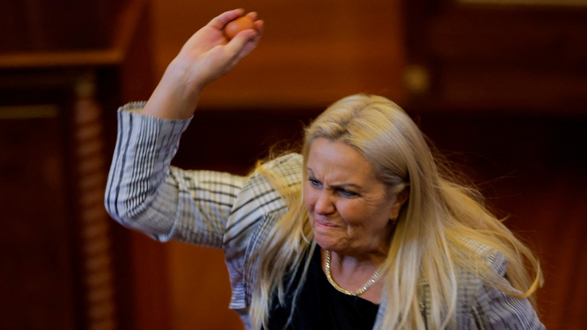 Kosovo PM Attacked with Eggs in Parliament as Political Crisis Deepens