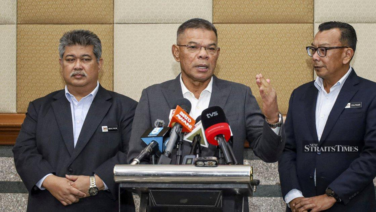 Police hierarchy commits to rooting out corruption as dozen officers face extortion charges