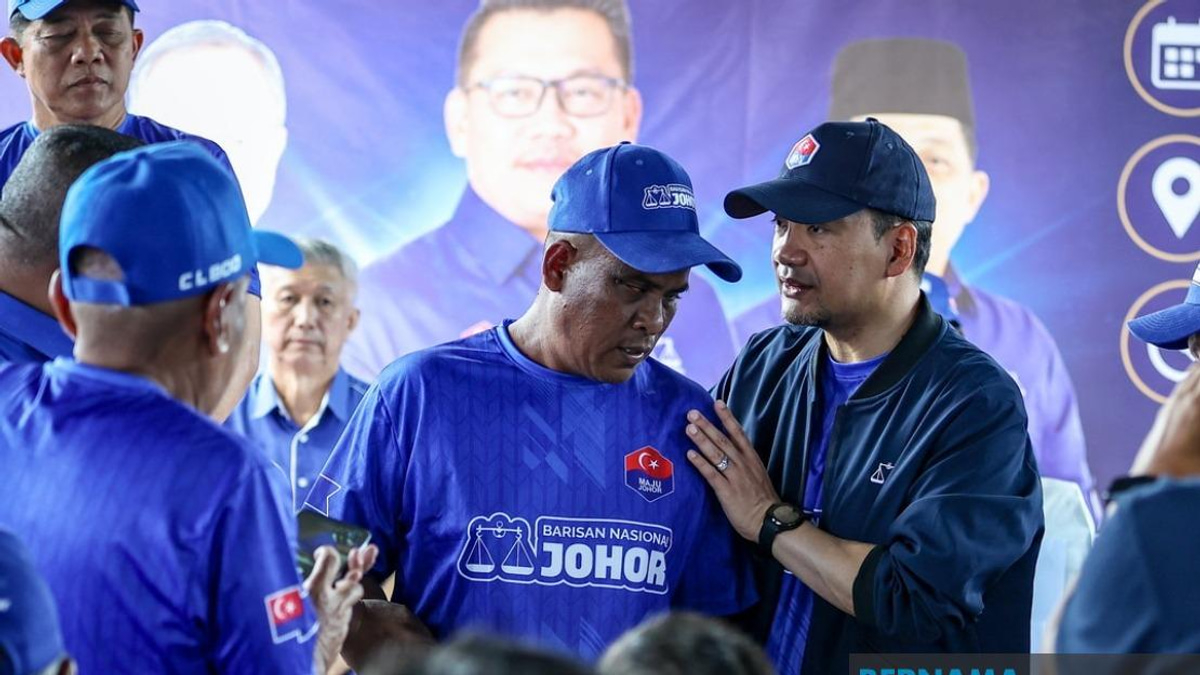 Blind Since Birth, Johor Voter Refuses To Let Disability Bar Him From Democratic Duty