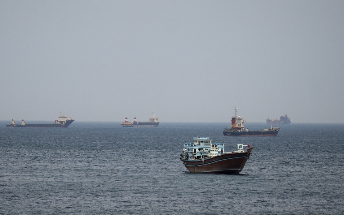Oil Tankers Resume Hormuz Transit as US-Iran Ceasefire Takes Hold, Though Regional Tensions Persist