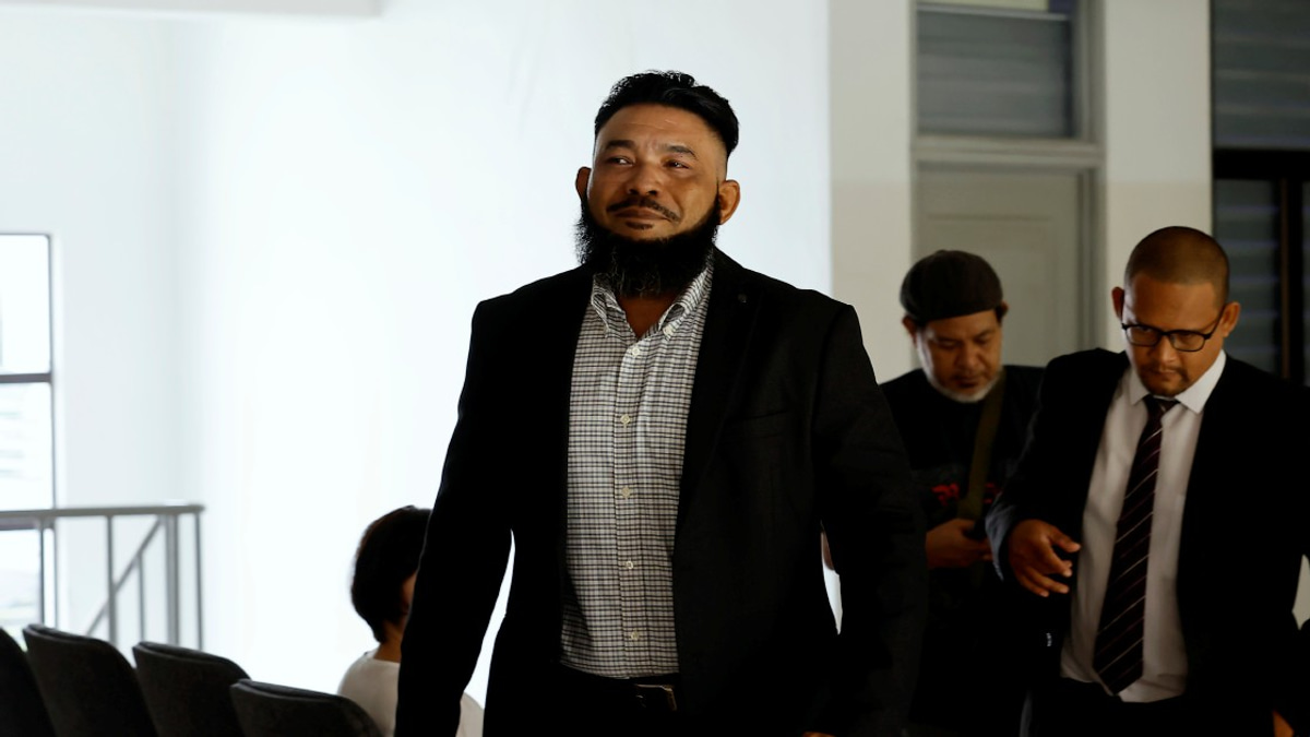 Papagomo ordered to mount defence in false PKR defection post trial