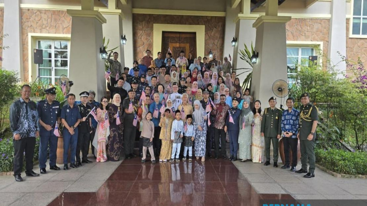 Malaysians in Singapore Bridge Bilateral Ties, Says High Commissioner