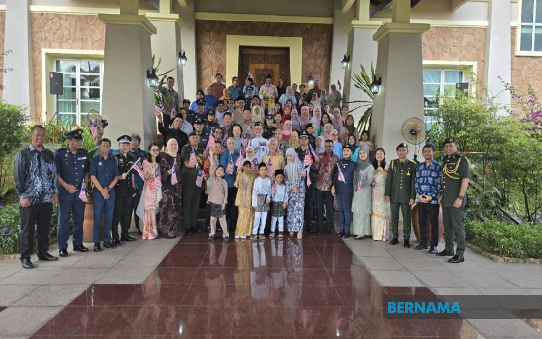 Malaysians in Singapore Bridge Bilateral Ties, Says High Commissioner