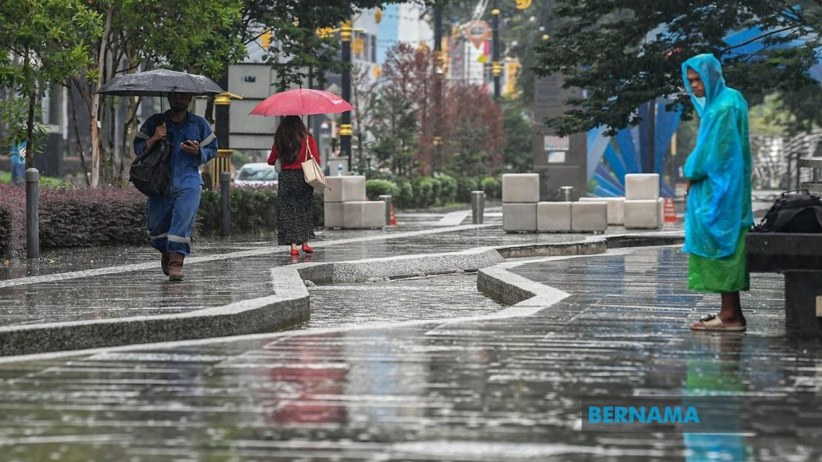 Rain to Dampen Johor's Nomination Day as Seven Districts Brace for Downpour