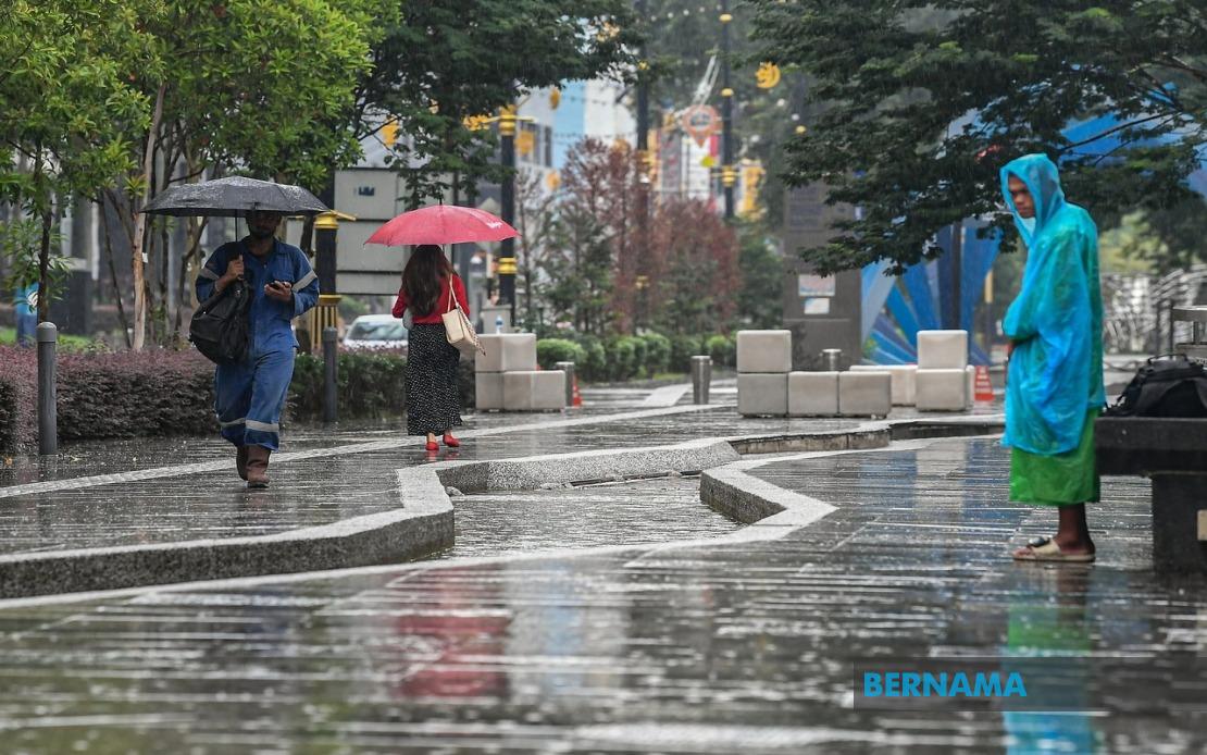 Rain to Dampen Johor's Nomination Day as Seven Districts Brace for Downpour