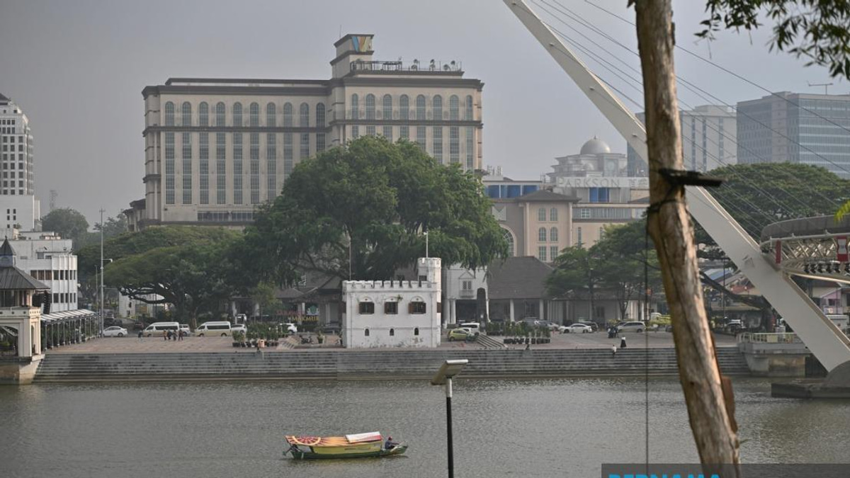 Malaysia Needs Stronger Prevention Strategy for Transboundary Haze, Says Lee Lam Thye