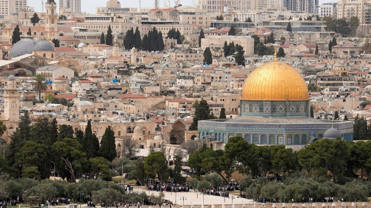 Over 2,500 Israelis Enter Al-Aqsa Compound During Tisha B'Av Observance, Sparking Tensions
