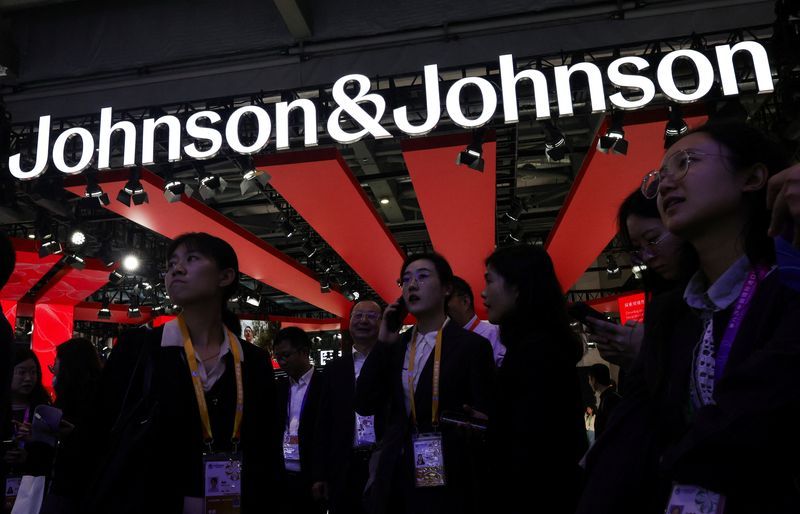 Johnson & Johnson's Ottava Robotic System Wins US Approval, Challenging Intuitive Surgical's Dominance
