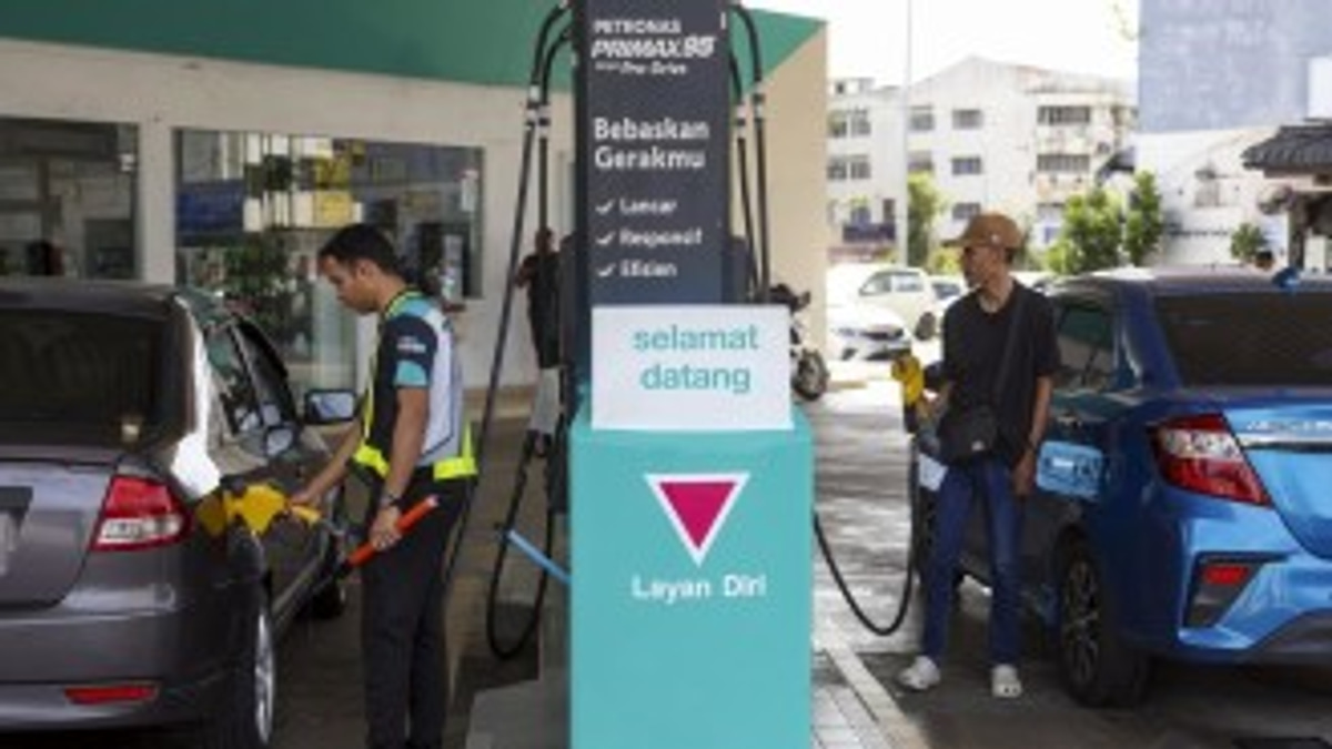 Petronas Fuel Supply Stable Through August, Government Confirms Supply Security Measures