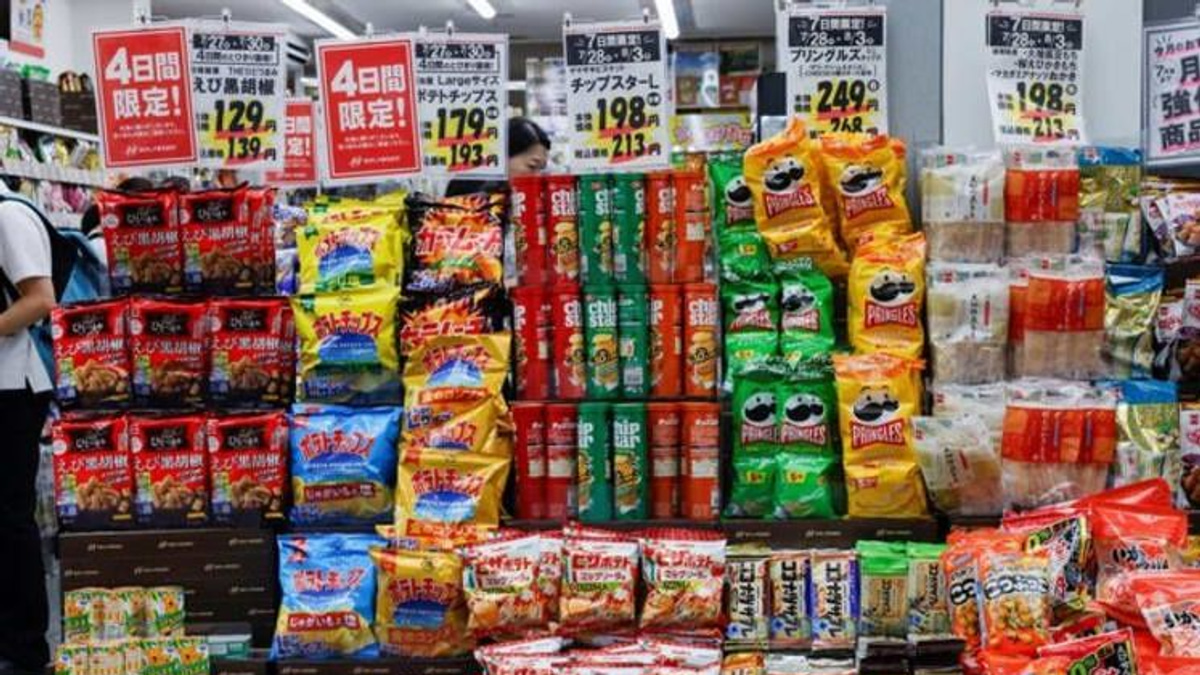 Japan to Slash Food Sales Tax to 1% as Inflation Pressures Mount