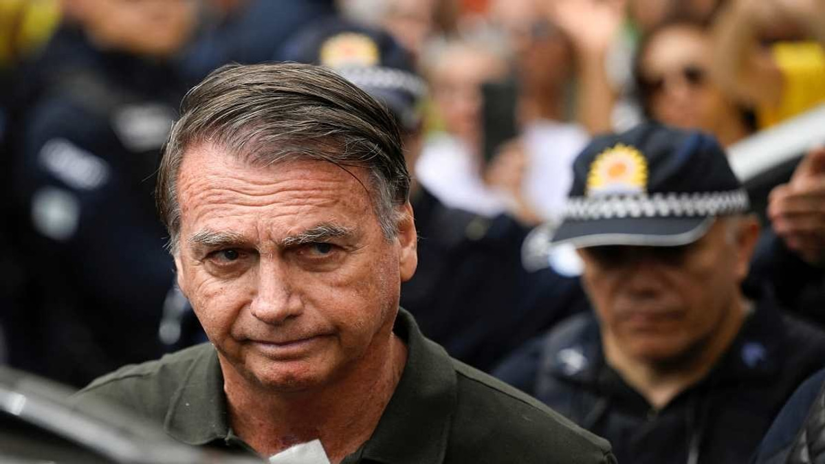 Brazilian Court Blocks Milei's Visit to Jailed Bolsonaro