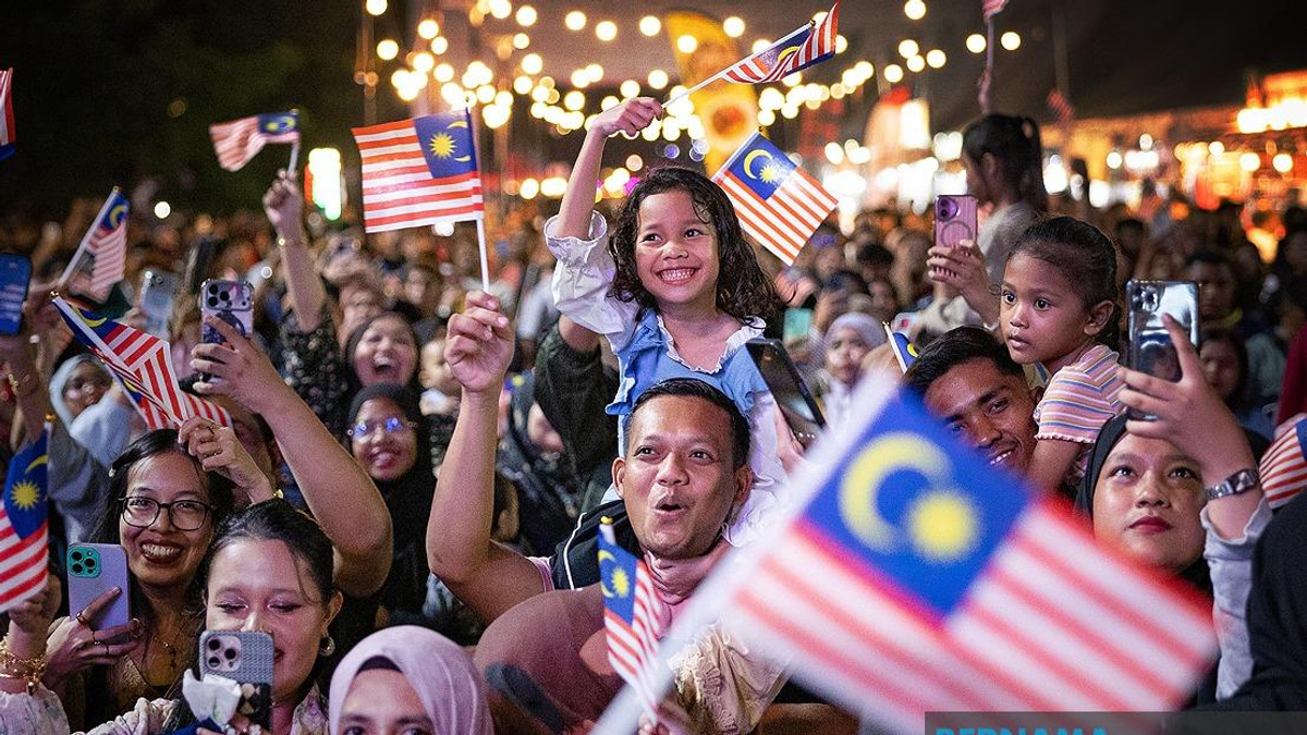 Patriotic Fervour Grips Malaysia as Nation Celebrates 69th National Day Eve