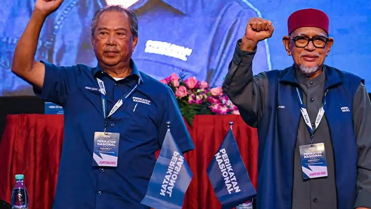 Muhyiddin Counters PAS Exit Calls: Bersatu's Coalition Partner Should Depart Instead