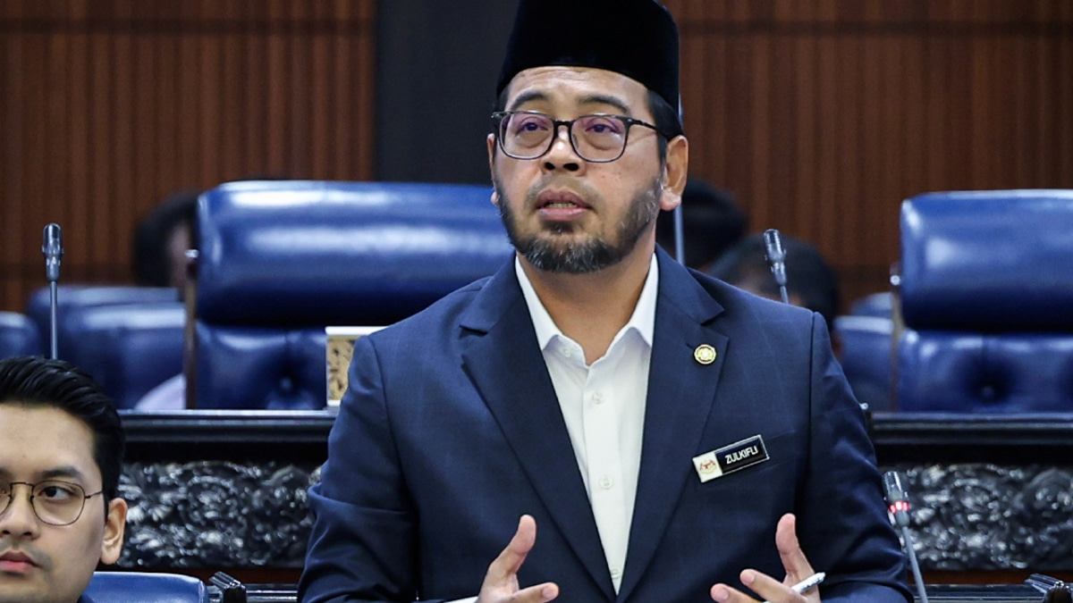 Ismail Sabri Must Clarify Withholding of Tabung Haji RCI Report, Says Zulkifli