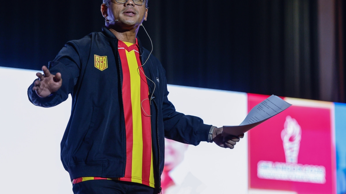 Selangor MB Orders Clampdown on Illegal Settlements in Setia Alam