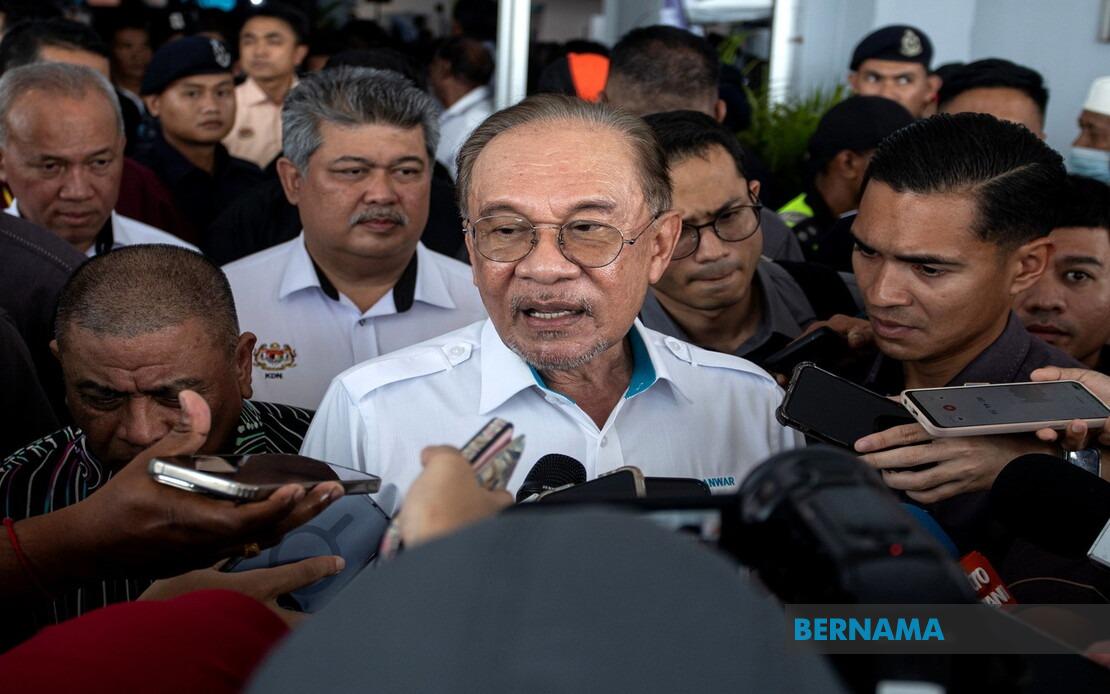 PM Anwar Warns Coalition Partners Against Attacking Federal Government During State Election Campaigns