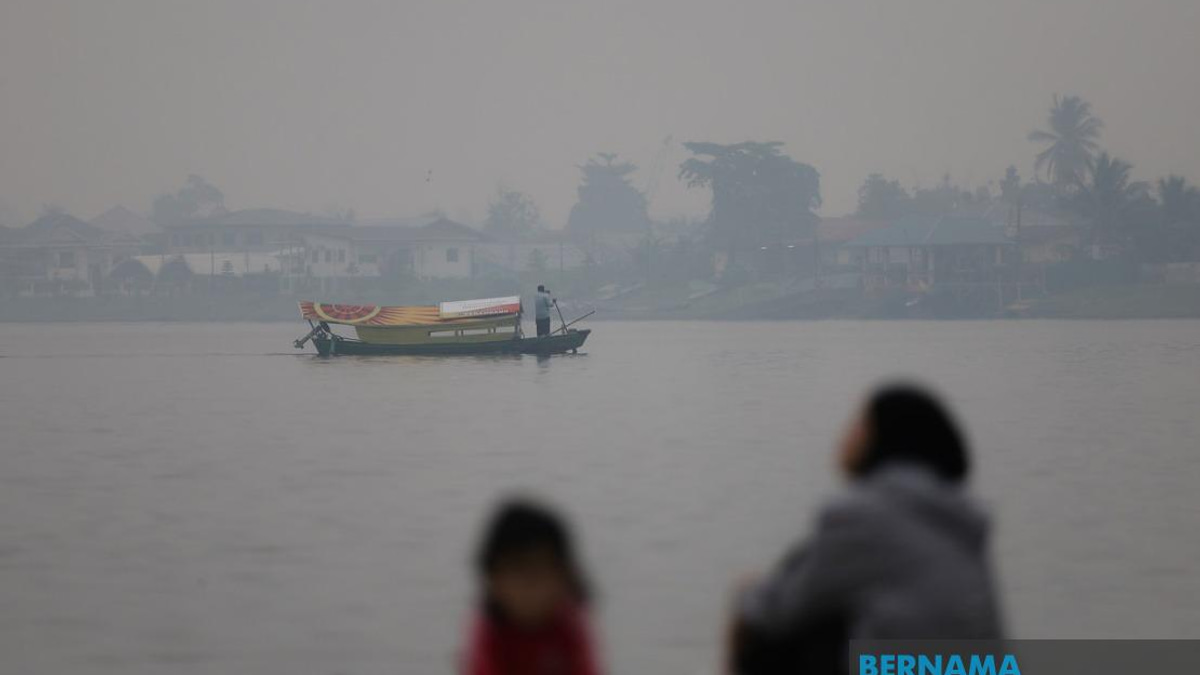 Cloud Seeding Deployed to Combat Haze and Water Shortages Across Malaysia