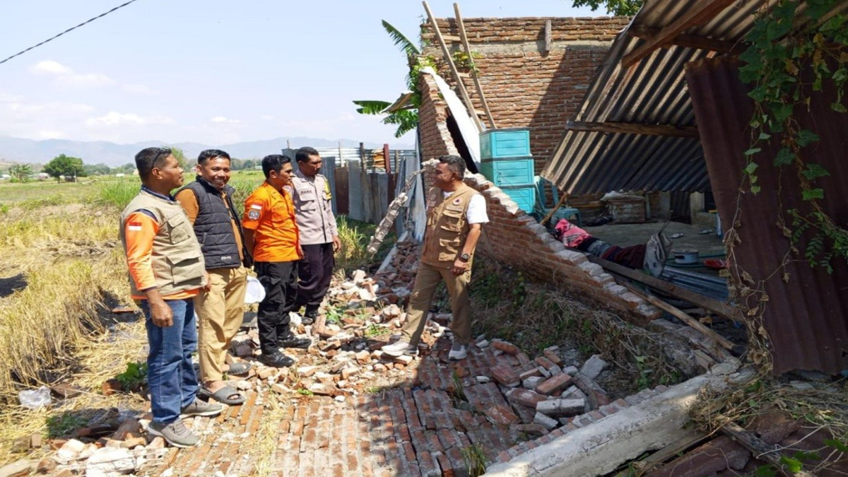 Death Toll From Flores Earthquake Reaches 38 As Rescue Operations Intensify