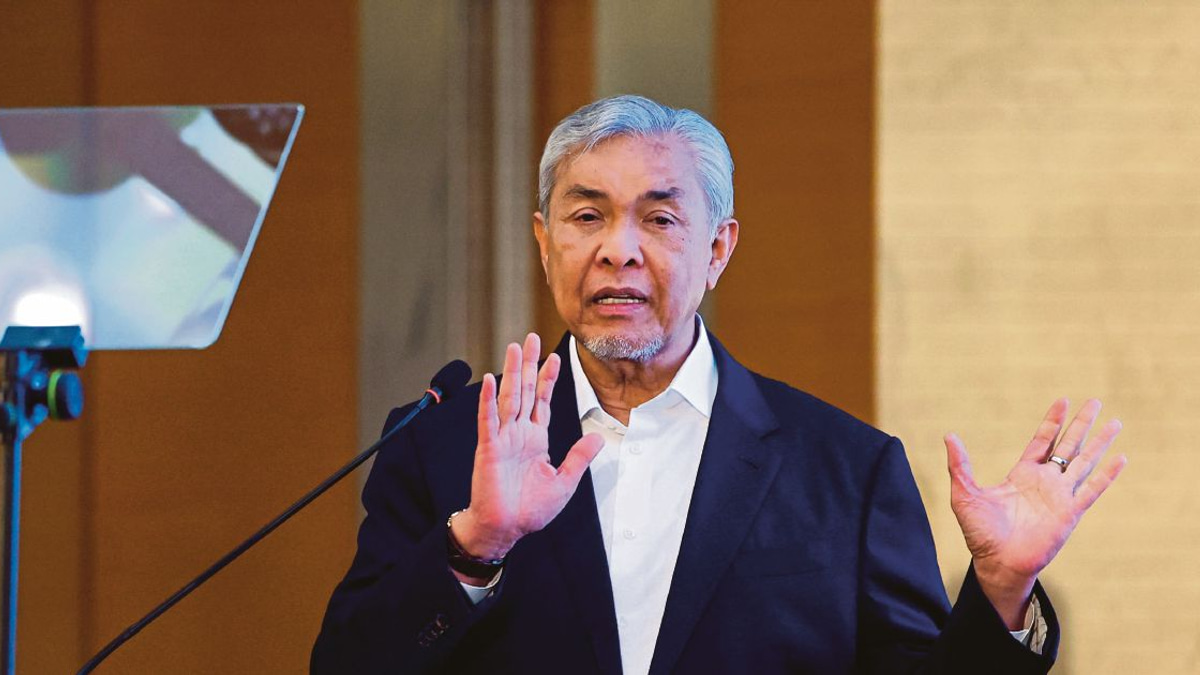 Zahid Dismisses Claims of Coalition Rift as BN and PN Reaffirm United Front