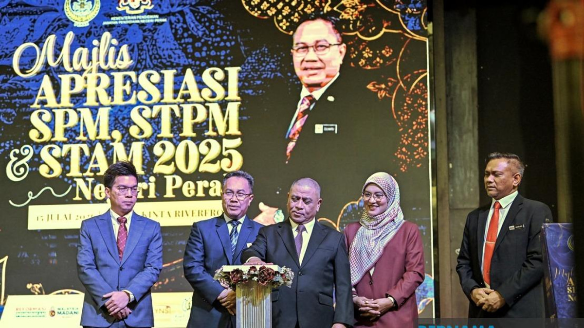 Perak's Menteri Besar Scholarship Eases Student Financial Strain, Drives Academic Results