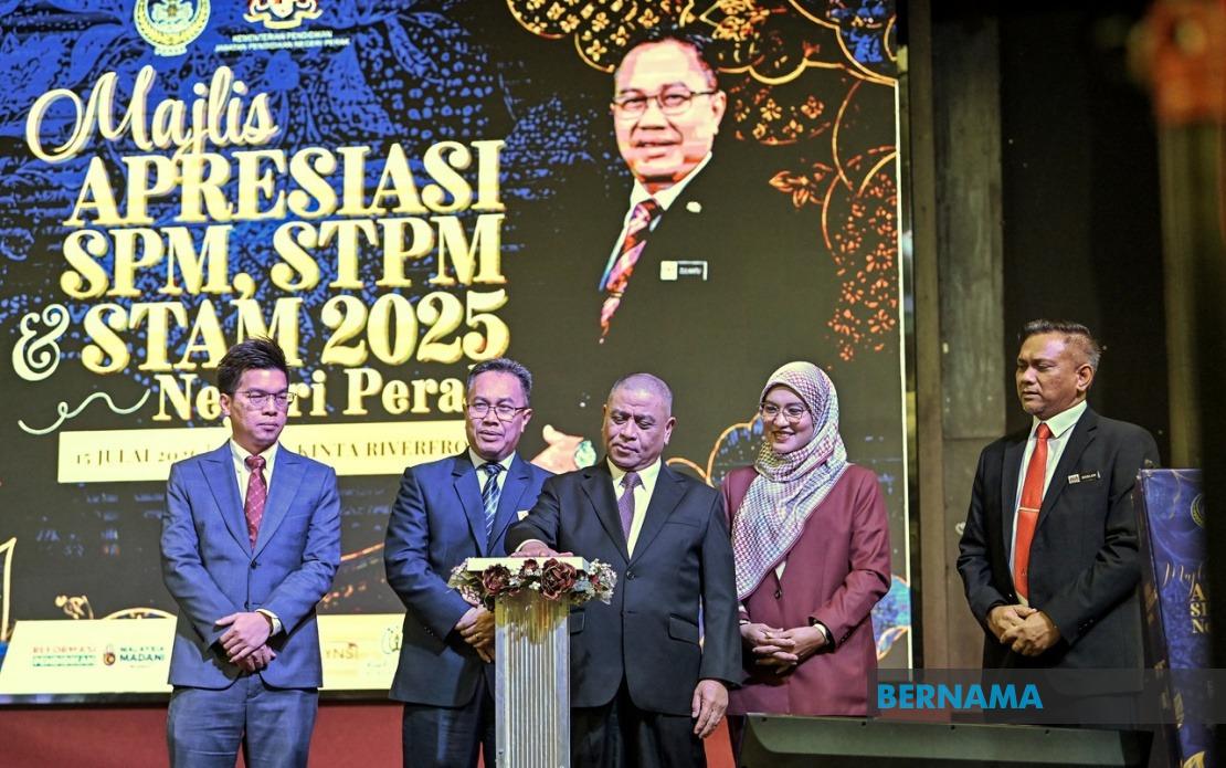 Perak's Menteri Besar Scholarship Eases Student Financial Strain, Drives Academic Results