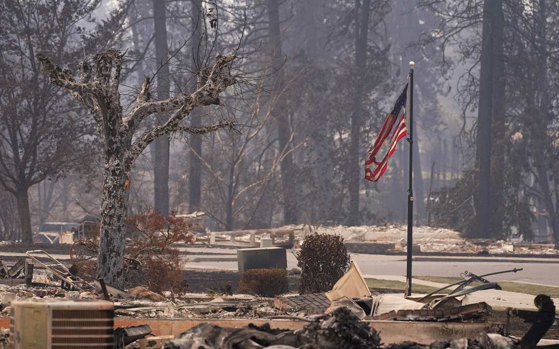 Wildfires Force 65,000 to Flee Washington State as Hundreds of Homes Destroyed