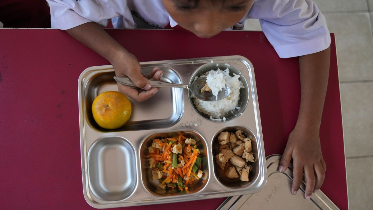 Indonesia's Anti-Corruption Body Calls for Suspension of Prabowo's Free Meals Programme