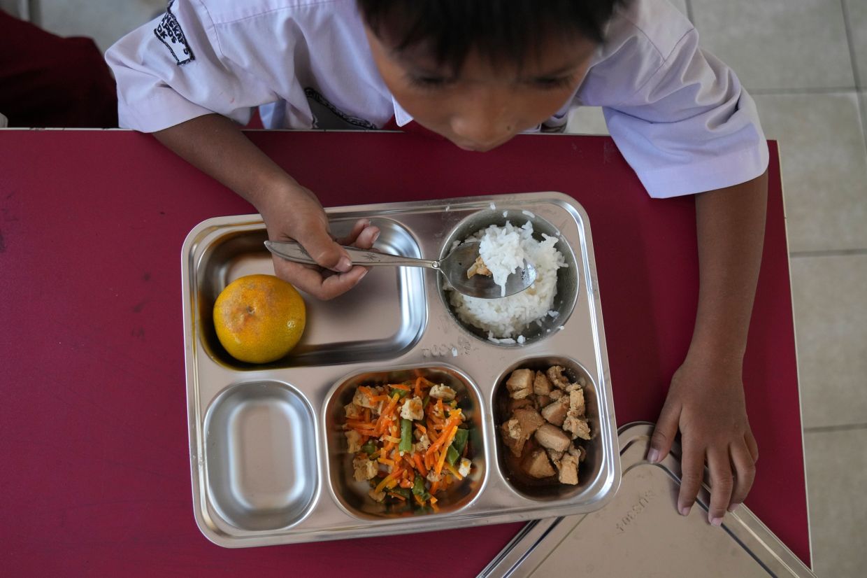 Indonesia's Anti-Corruption Body Calls for Suspension of Prabowo's Free Meals Programme