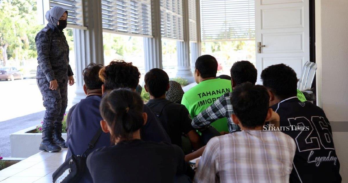 Ten Undocumented Migrants Charged in Pasir Mas Court for Overstaying and Illegal Entry