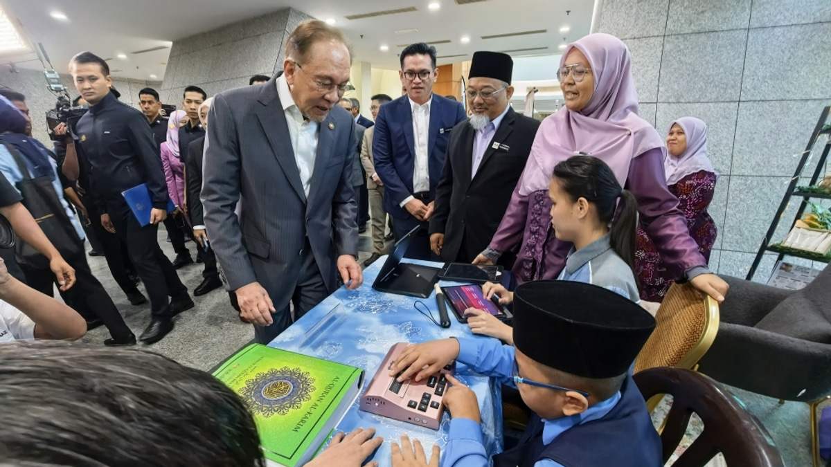 Learning Foreign Languages Will Not Diminish Bahasa Melayu's Standing, Anwar Asserts