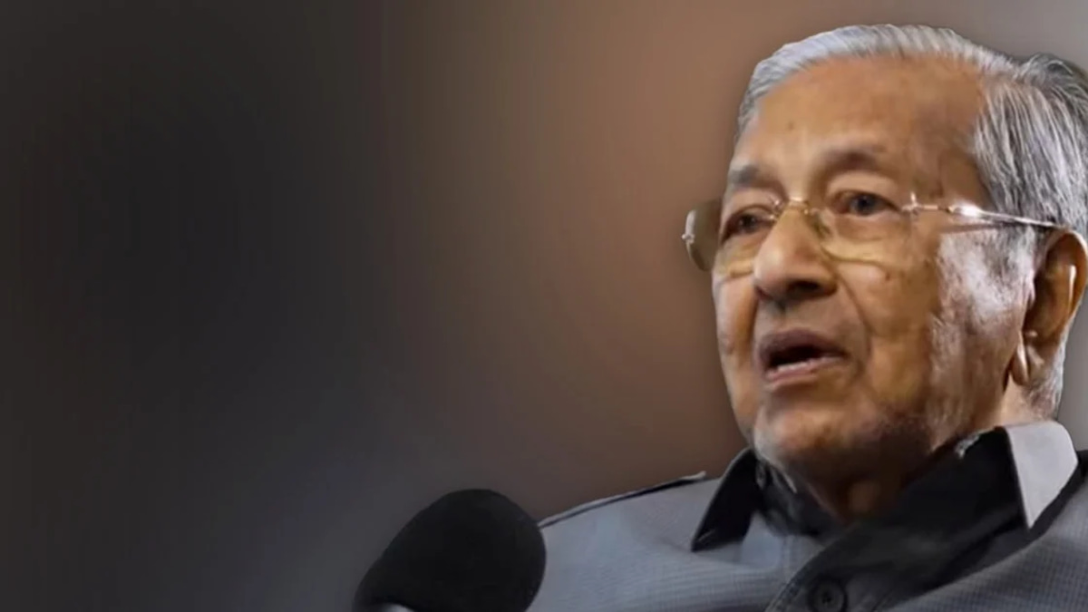 Centenarian Tun Mahathir Offers Wisdom on Health: Moderation in Diet is Key to Longevity