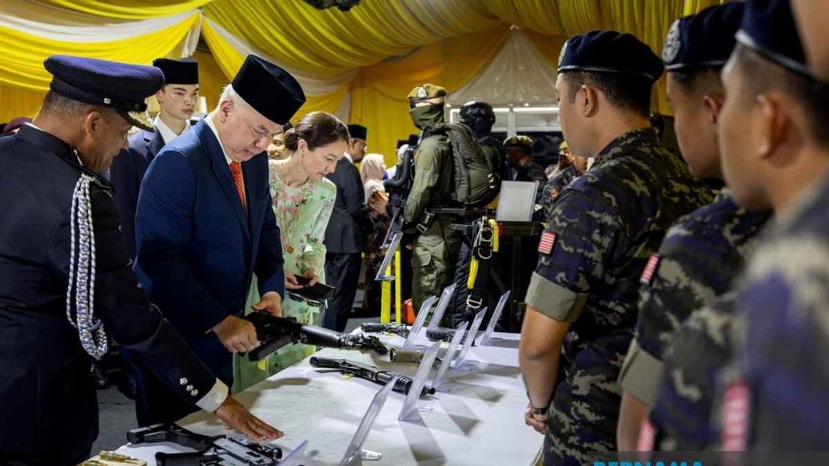 Sultan Nazrin Shah Opens New 69 Commando Camp in Ulu Kinta