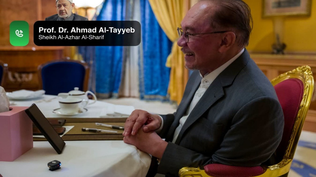 Anwar Discusses Islamic Scholarship and Dakwah Efforts in Call with Al-Azhar Leader