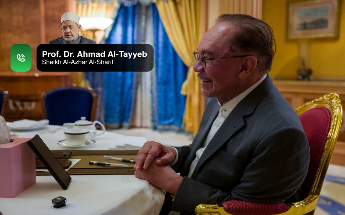 Anwar Discusses Islamic Scholarship and Dakwah Efforts in Call with Al-Azhar Leader