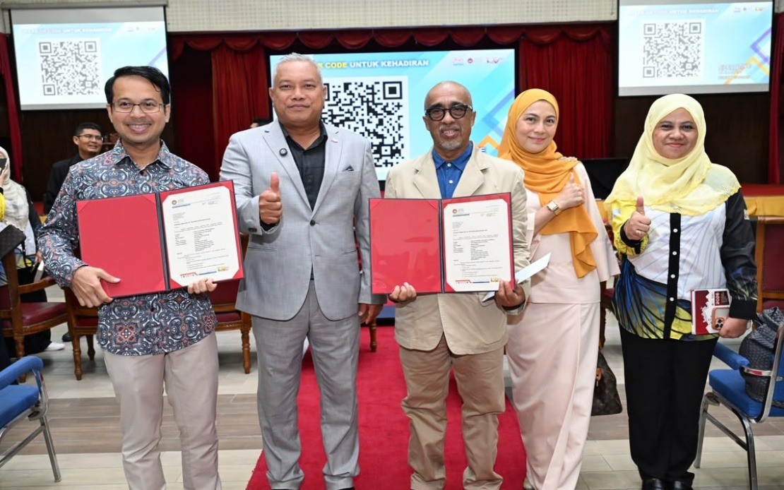 Veteran Actor Sabri Yunus, TV Presenter Fedtri Yahya Enroll at UPSI for Master's Degrees via APEL.Q Pathway