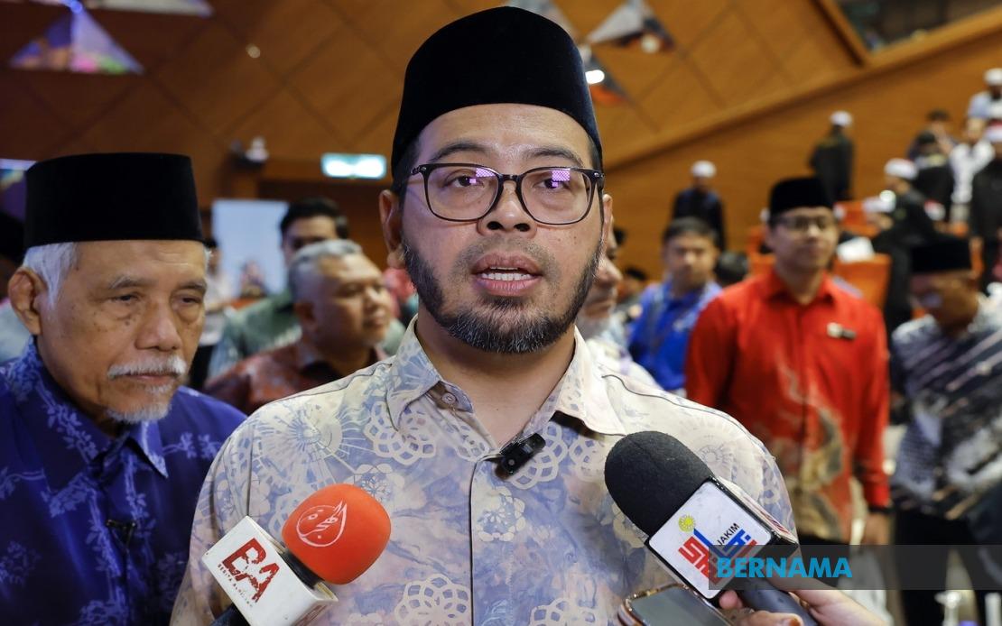 Malaysia to Intensify Youth Outreach Amid Digital-Era Threats, Sultan Nazrin's Call