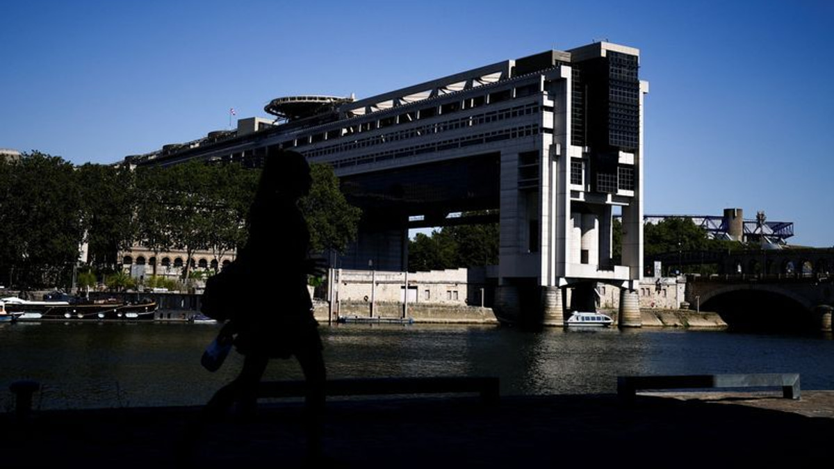 French Finance Ministry Confirms Major Tax Data Breach Affecting Hundreds of Thousands
