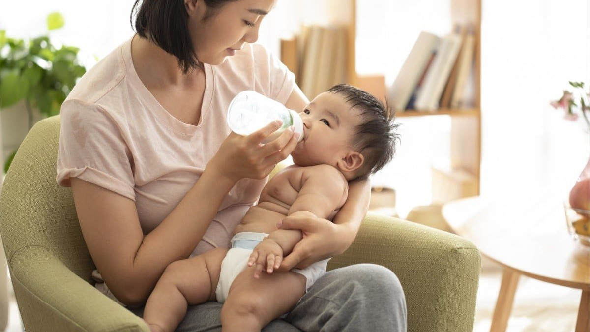 Chinese infant's near-fatal illness raises alarm over unsafe formula preparation practices