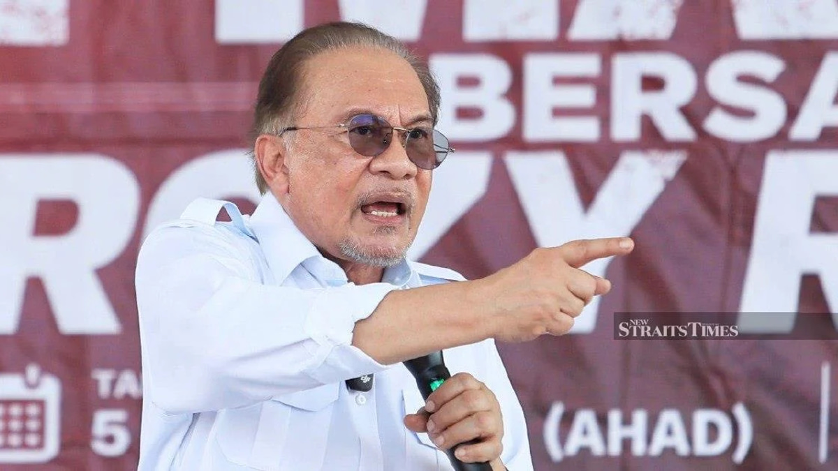 Anwar to Meet Felda Leadership Over Ongoing Settler Grievances