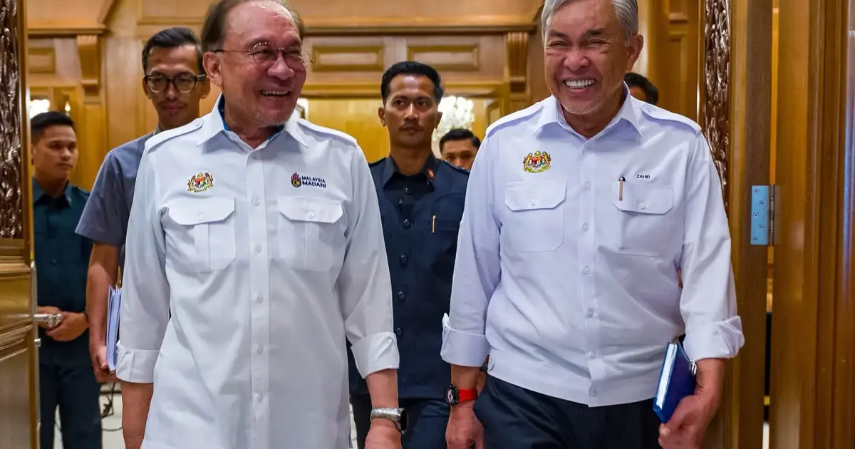 Anwar and Zahid Put on United Front After Ministerial Spat