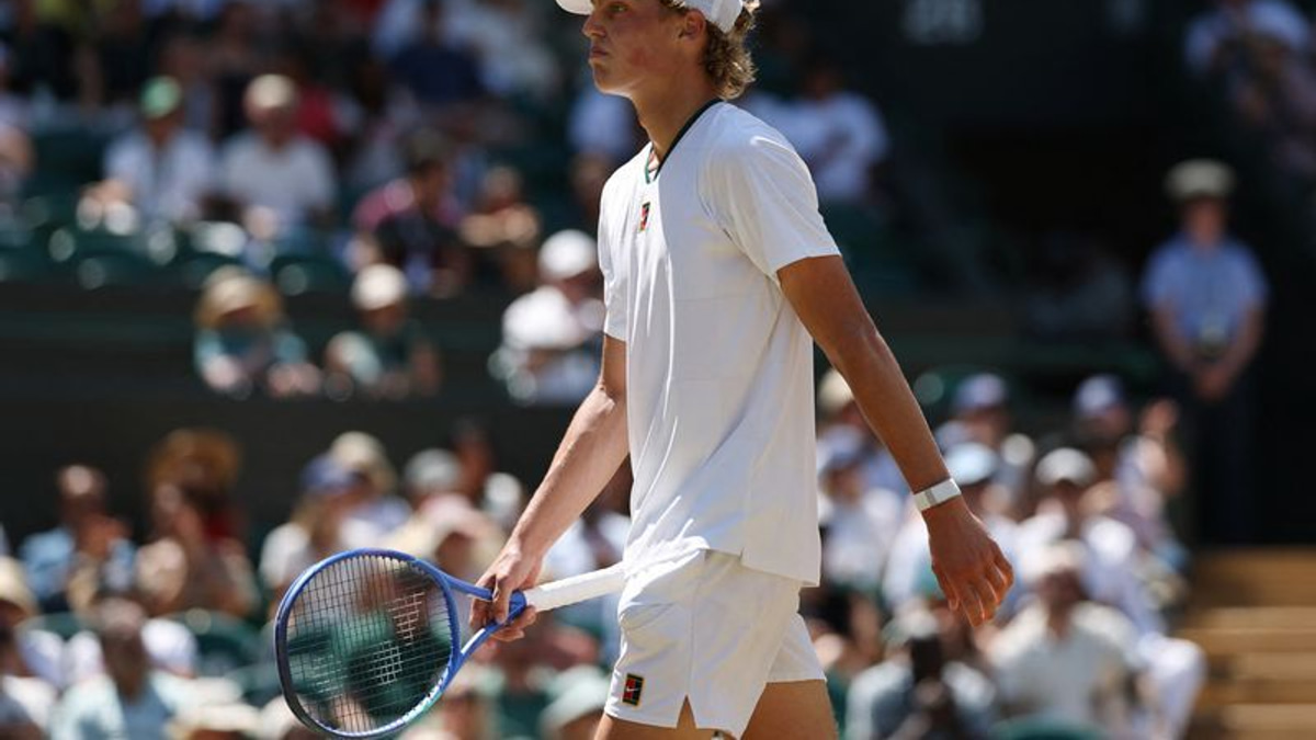 Lleyton Hewitt's Son Cruz Defeats Giron to Claim First ATP Tour Win in Washington