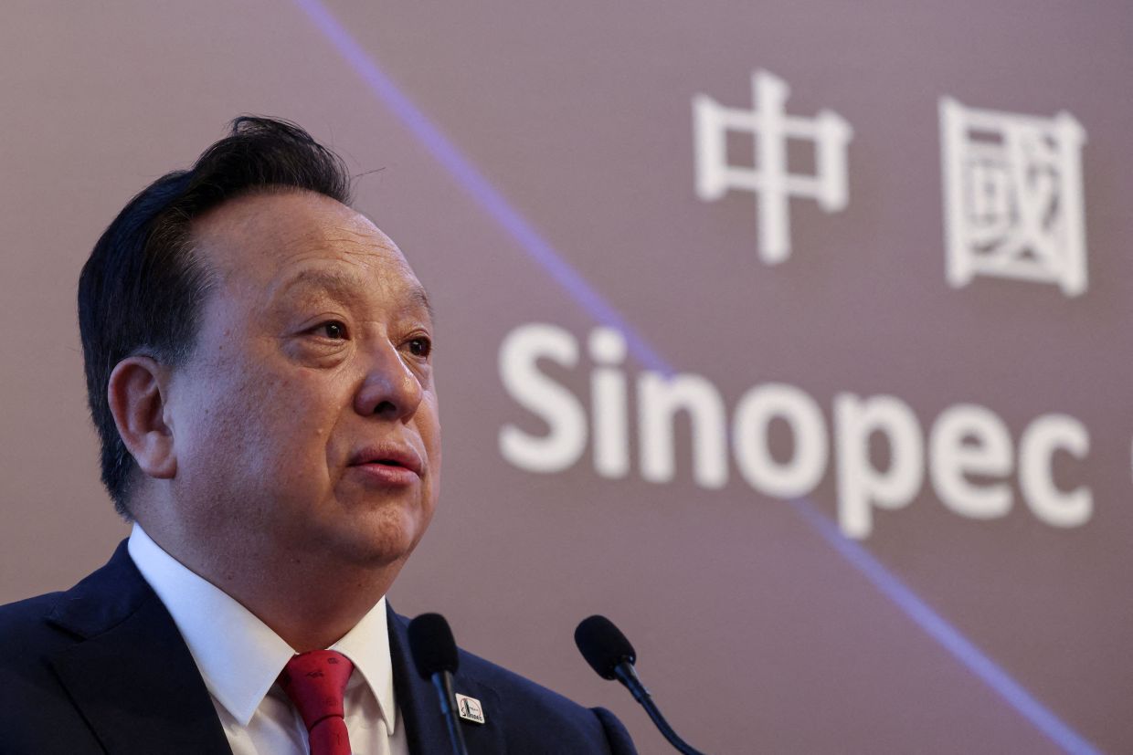Sinopec's New Chief Pursues Radical Overhaul to Combat Fuel Decline