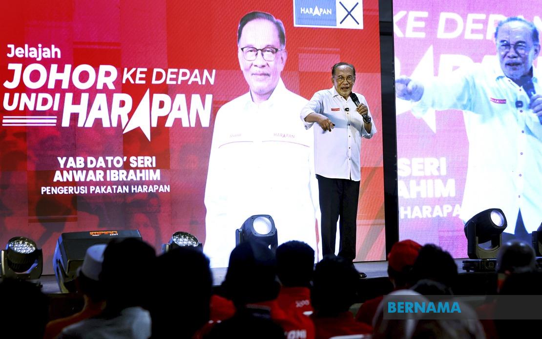 Anwar Pledges Zero Tolerance for Corruption, Warns Against Cronies