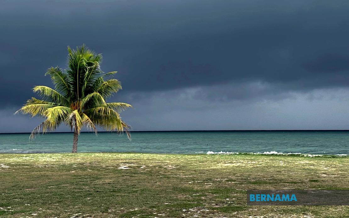 Thunderstorms and Heavy Rain to Batter Five States Through Evening