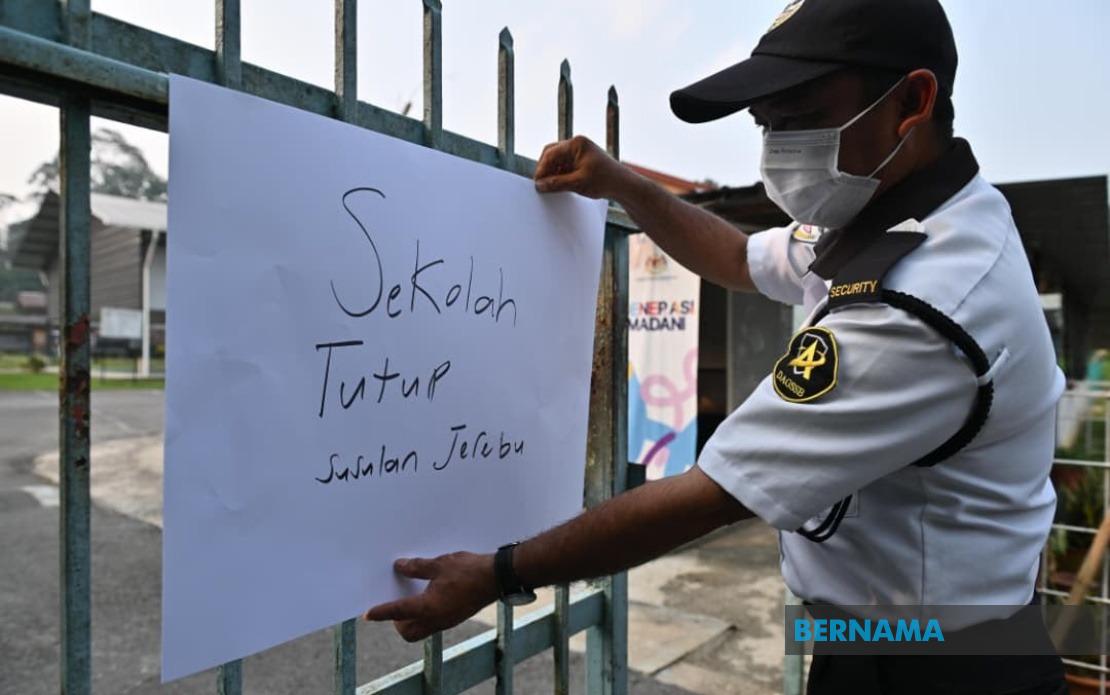 Haze Forces Closure of 108 Schools in Serian as Air Quality Plummets